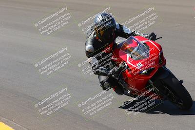 media/Oct-09-2022-SoCal Trackdays (Sun) [[95640aeeb6]]/Bowl (1015am)/